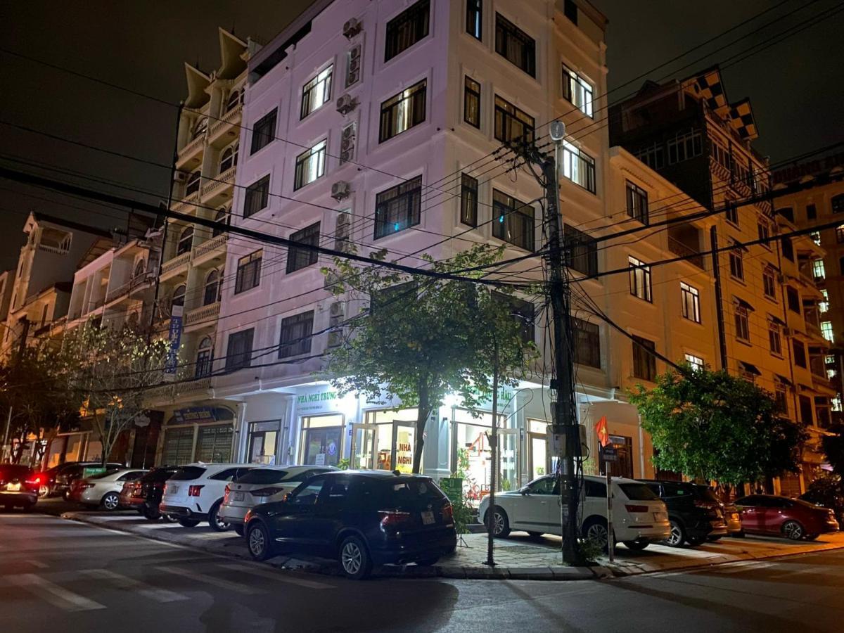 Hotel Nha Nghi Trung Hau Mong Cai Exteriér fotografie